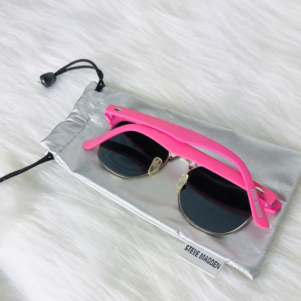 Steve Madden Hot Pink Summer UV Sunglasses - Picture 2 of 7